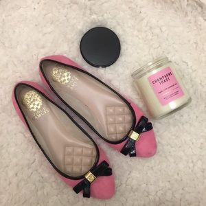 VINCE CAMUTO PINK FLATS